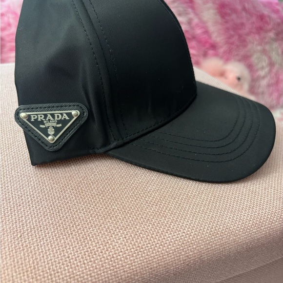 UNISEX Fashionable Hat. In excellent condition 👍🏼 deal price. Pick your Number - Picture 9 of 12